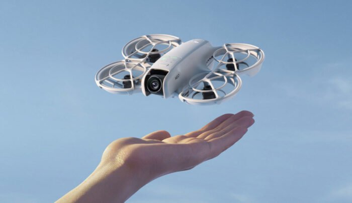 DJI Neo طائرة درون للتصوير 4k بحجم الكف